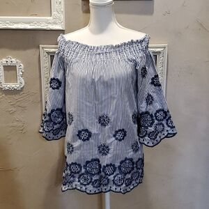 Studio West Apparel Blue Stripe Large, natural materials embroidered